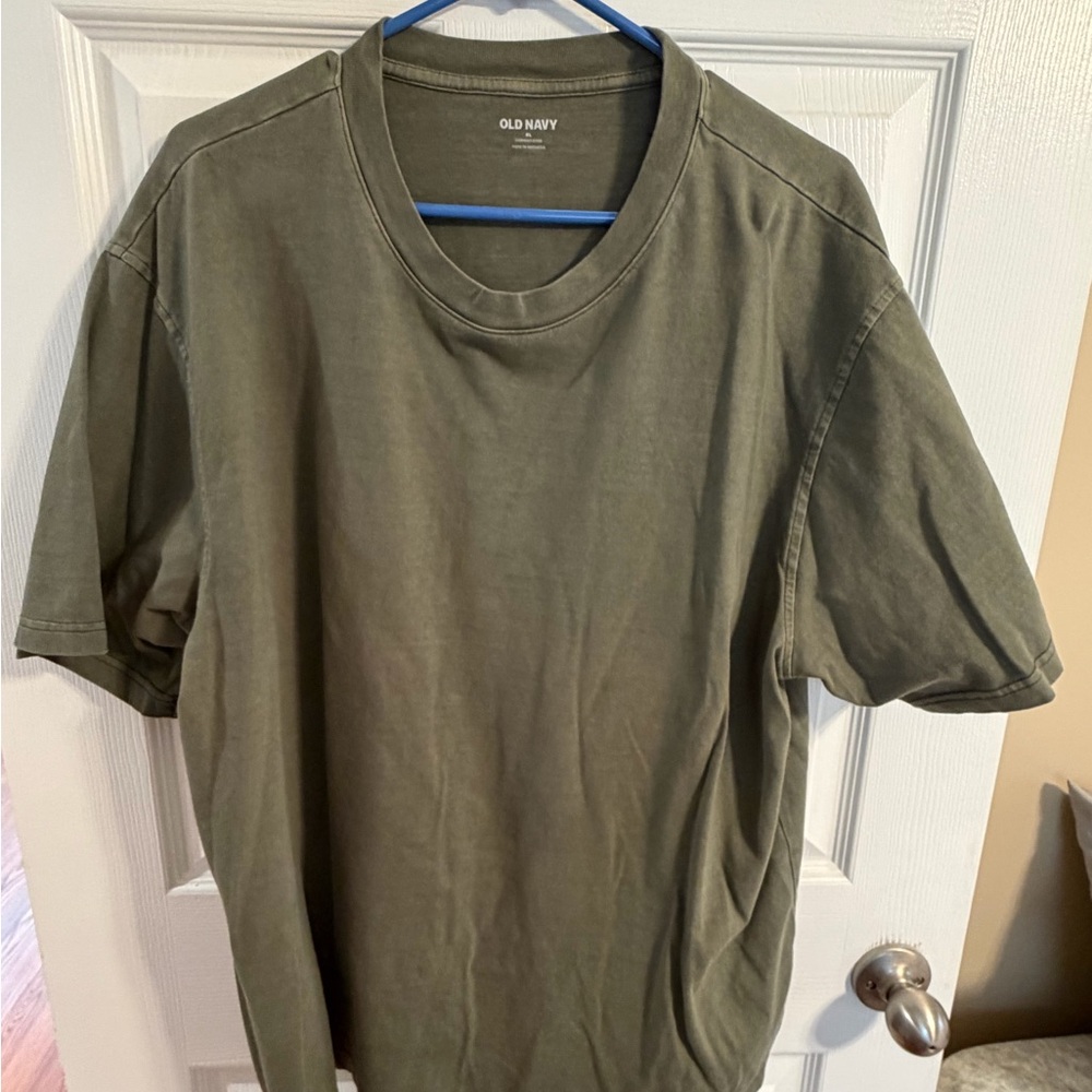 Old Navy Men's Olive Short Sleeve Tee